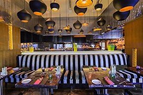 Renaissance Bangkok Ratchaprasong Hotel