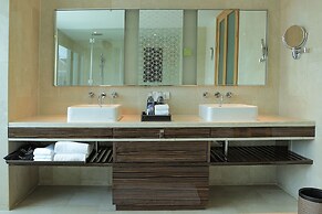 Renaissance Bangkok Ratchaprasong Hotel