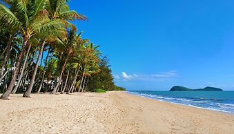 Clifton Sands Holiday Apartments