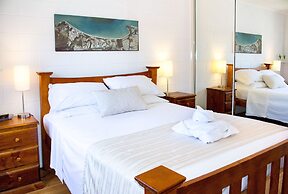 Clifton Sands Holiday Apartments