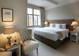 The Five Arrows Hotel