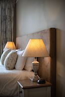 The Five Arrows Hotel