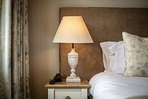 The Five Arrows Hotel