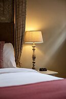 The Five Arrows Hotel