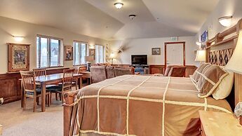 Eagle Fire Lodge & Cabins