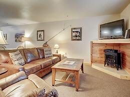 Eagle Fire Lodge & Cabins