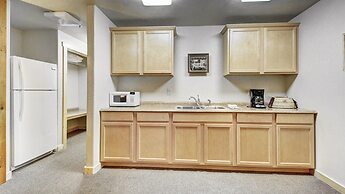 Eagle Fire Lodge & Cabins