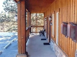 Eagle Fire Lodge & Cabins