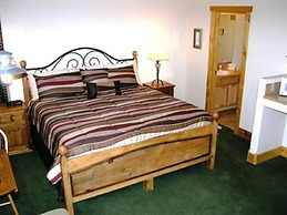 Eagle Fire Lodge & Cabins