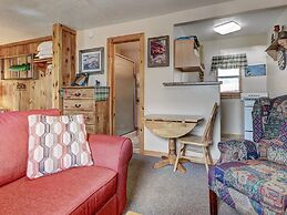 Eagle Fire Lodge & Cabins