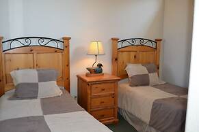 Eagle Fire Lodge & Cabins