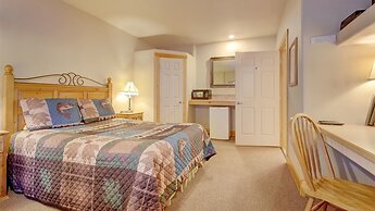 Eagle Fire Lodge & Cabins