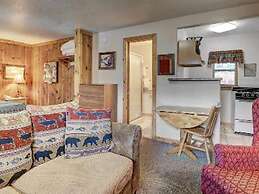 Eagle Fire Lodge & Cabins