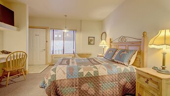 Eagle Fire Lodge & Cabins