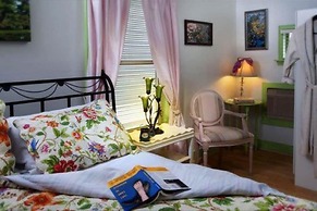 The Carriage House B&B