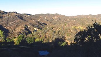 Topanga Canyon Inn B&B