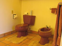 Topanga Canyon Inn B&B