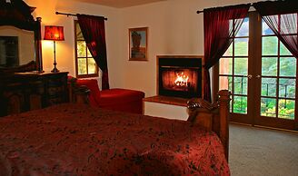 Topanga Canyon Inn B&B
