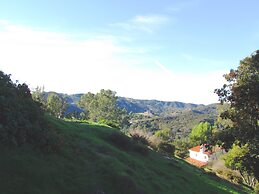 Topanga Canyon Inn B&B