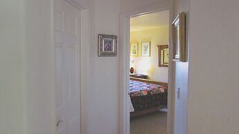 Topanga Canyon Inn B&B