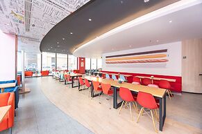 ibis Shanghai Lianyang