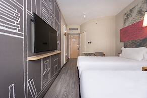 ibis Shanghai Lianyang