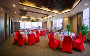 Golden Tulip Balikpapan Hotel & Suites