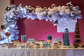 Manila Marriott Hotel at Newport World Resorts