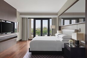 Manila Marriott Hotel at Newport World Resorts