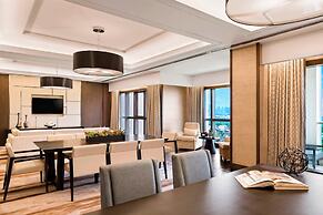 Manila Marriott Hotel at Newport World Resorts