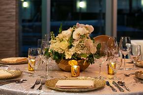 The Royal Sonesta Chicago River North