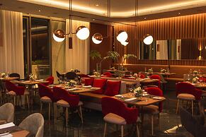 Pullman Rosario City Center Hotel