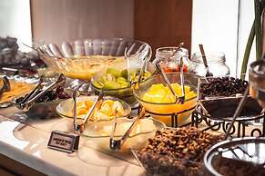 Pullman Rosario City Center Hotel