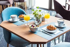 Pullman Rosario City Center Hotel