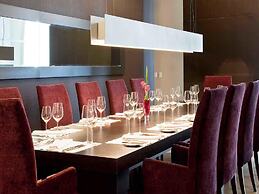 Pullman Rosario City Center Hotel