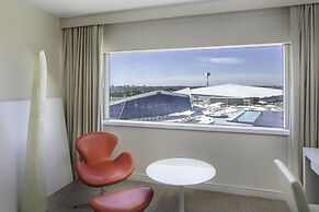 Pullman Rosario City Center Hotel