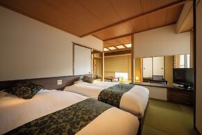 1000 Years of Tradition - Akiu Onsen Sakan