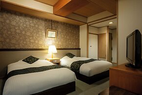 1000 Years of Tradition - Akiu Onsen Sakan