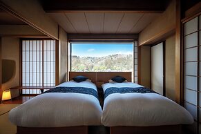 1000 Years of Tradition - Akiu Onsen Sakan