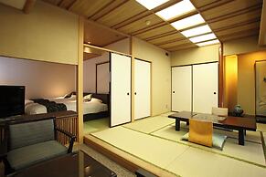 1000 Years of Tradition - Akiu Onsen Sakan