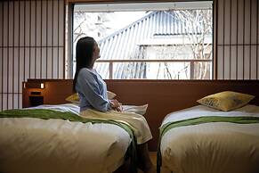 1000 Years of Tradition - Akiu Onsen Sakan
