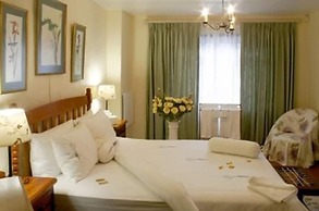 Sacred Mountain Lodge