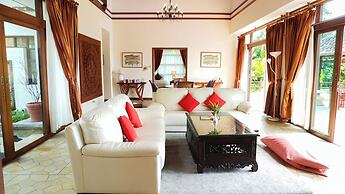 Indra Maya Pool Villas