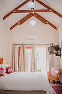 Aan de Oever Guesthouse