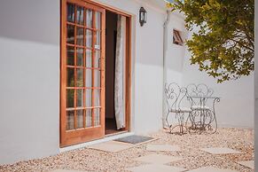 Aan de Oever Guesthouse