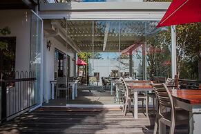 Aan de Oever Guesthouse