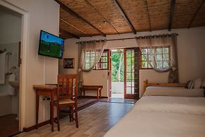 Aan de Oever Guesthouse