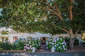 Aan de Oever Guesthouse