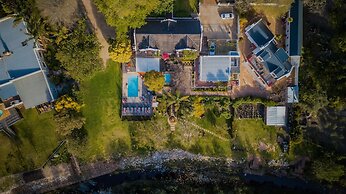 Aan de Oever Guesthouse