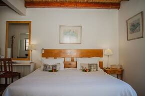 Aan de Oever Guesthouse